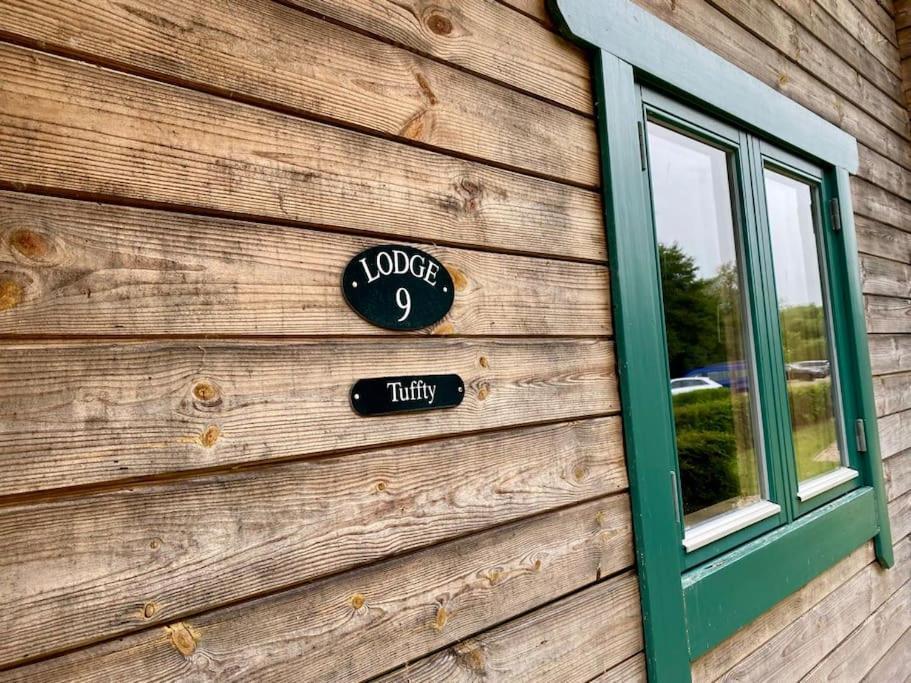 Tufty Lodge, Lake Pochard Lodge 9 South Cerney Exterior photo